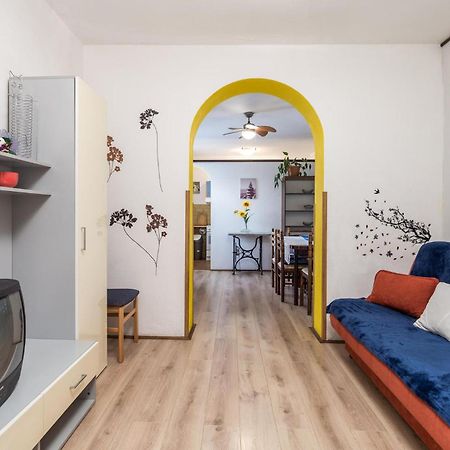 Amazing Apartment In Senj With House Sea View Eksteriør bilde
